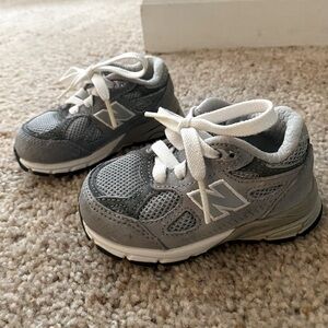 Toddler & Infant Grey New Balance 990 V3, Size 4 Shoes, Gently Used